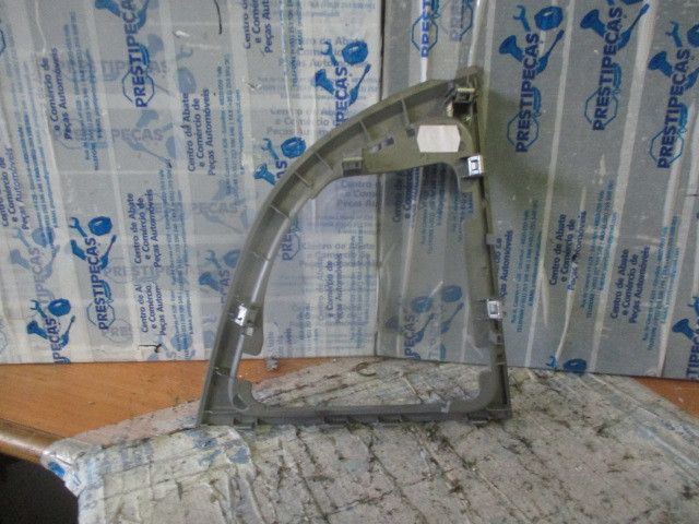 Moldura da consola central / rádio / aro BMW 1 (E87)