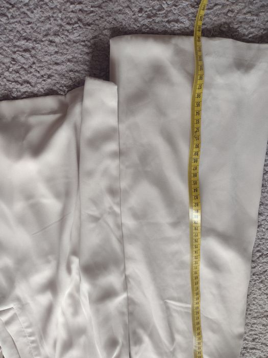 Trencz cubus beżowy