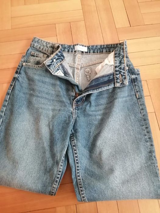 Jeans.