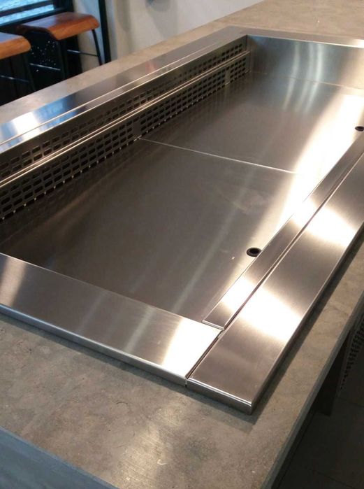 Vitrine de pastelaria refrigerada + cobertura em vidro