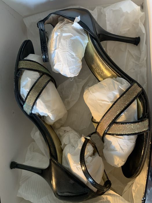 Damskie Sandały Carlo Pazolini, rozm.35