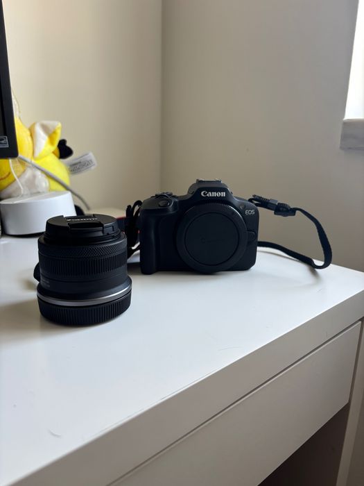 Camara canon r100 + Rf-s 18-45mm f/4.5-6.3