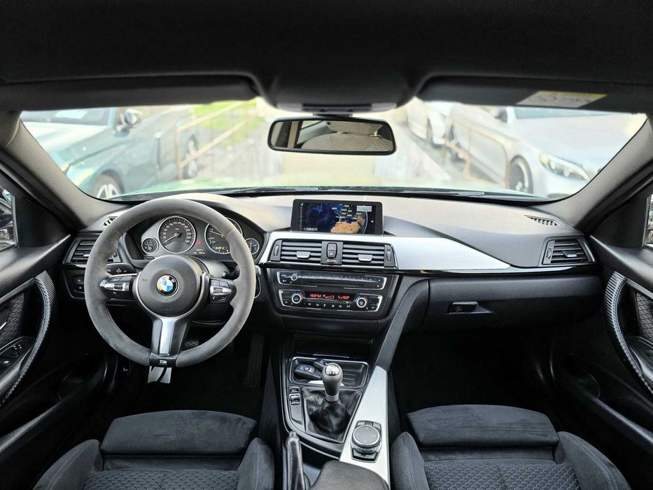 Bmw 318D F30 Pack M 2.0 (Look M3 CS)
