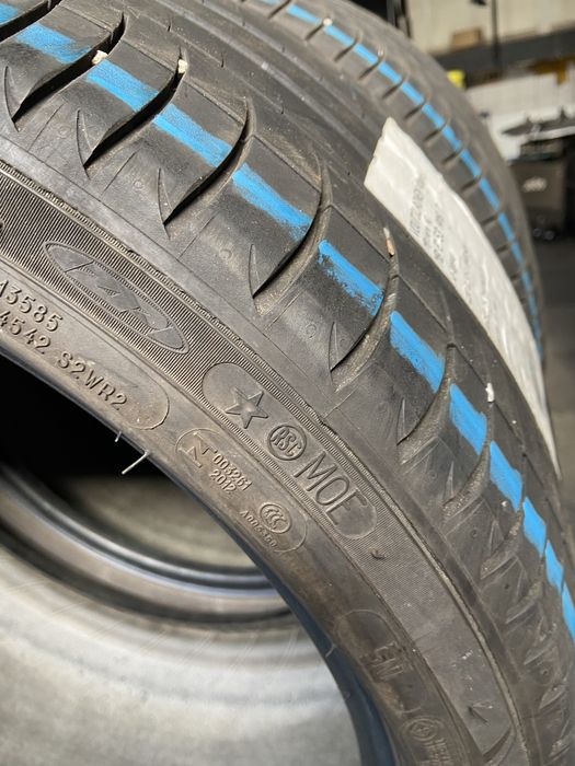 Pneus 275 / 35 R 19 Michelin RFT