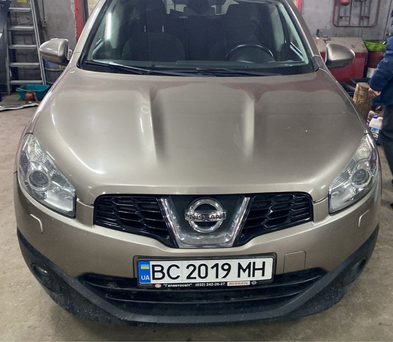 Продам офіційне автоNissan