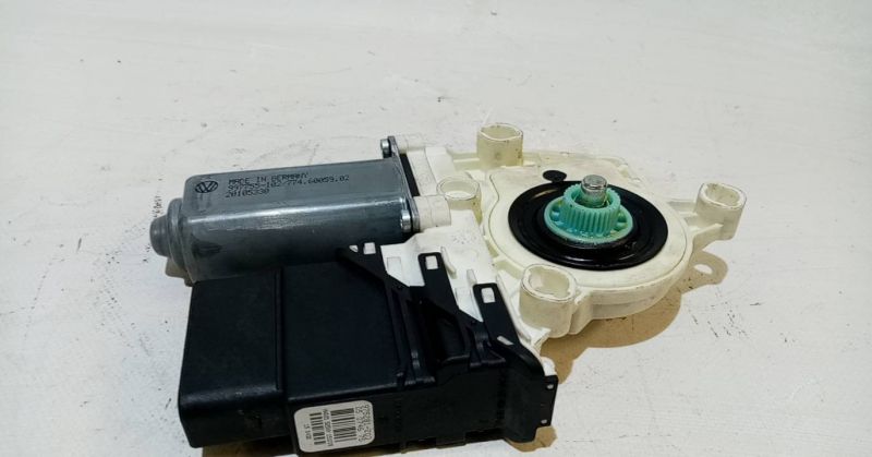 Motor vidro trás esquerdo VOLKSWAGEN Passat Variant (3C5)