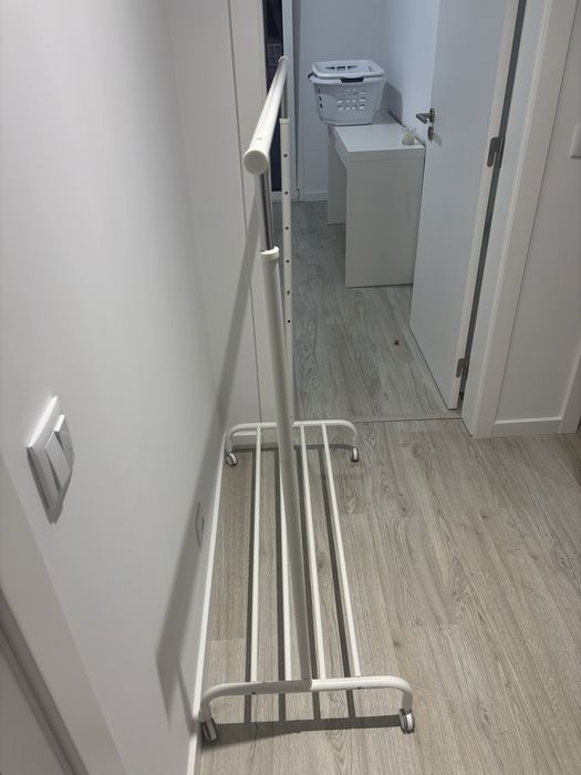 Varão para cabides/roupa Rigga do Ikea