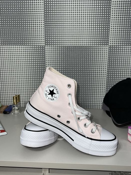 Converse рожеві на платформі