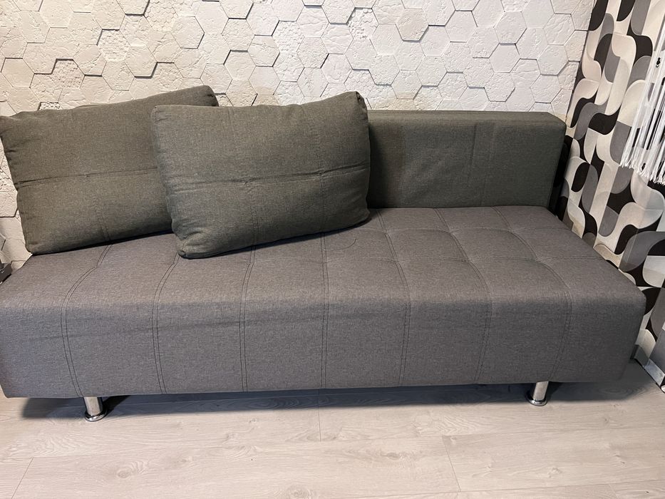 Продам диван б/у 8000( самовывоз)