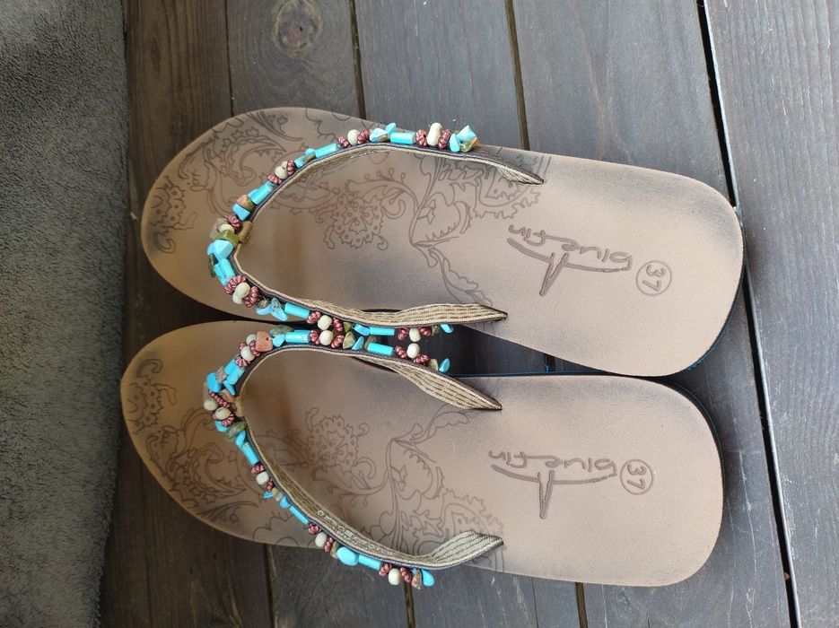 Klapki na basen, japonki rozm. 37