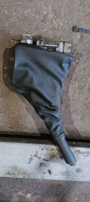 Dźwignia hamulca ręcznego z mieszkiem Renault Trafic lll