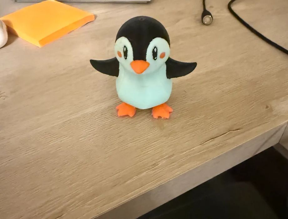 Pinguim "Penguizzle" Divertido