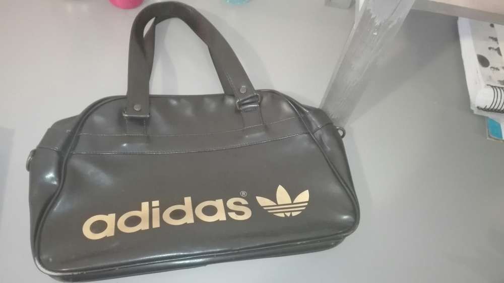 Mala adidas preta