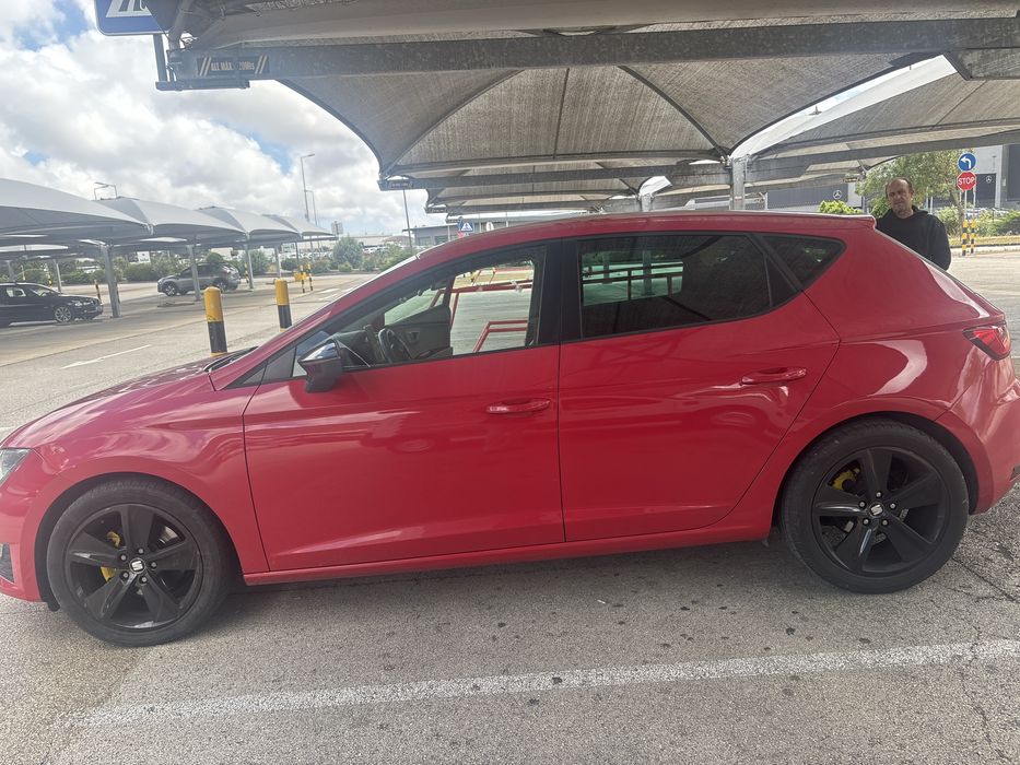 Seat leon 2.0 TDI  FR  DSG  189000km inspeçao feita recente .