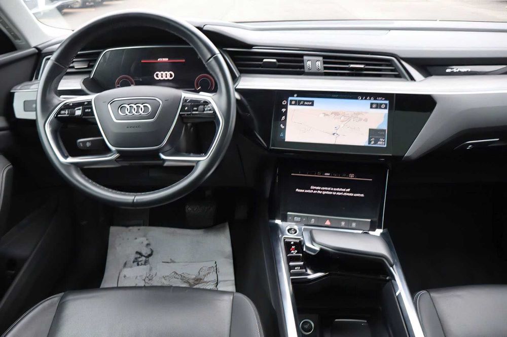 Audi e-tron Sportback quattro Premium      2021