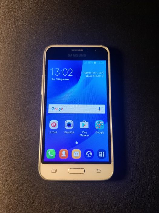 Смартфон samsung galaxy j1