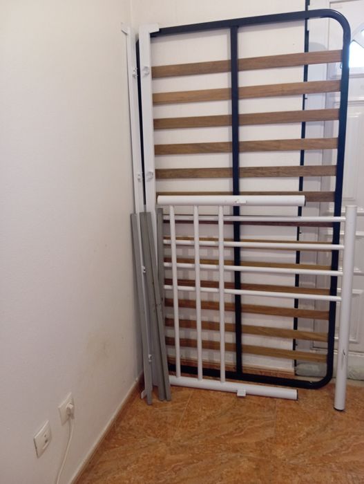 Cama de solteiro