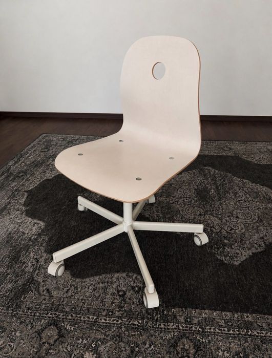 Krzeslo obrotowe biurowe Ikea