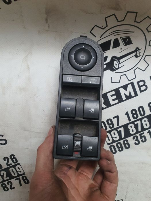 Кнопка склопідйомника ліва Opel Zafira b, astra h