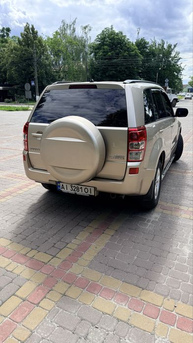Продам Suzuki granb vitara 2.0 2009 сузукі