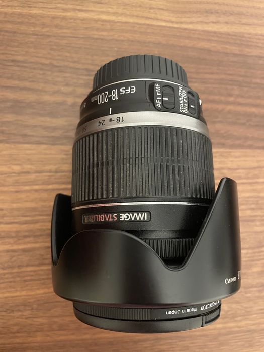 Canon EOS Rebel T1I Reflex 15.1 e objetivas 18-55mm/18-200mm