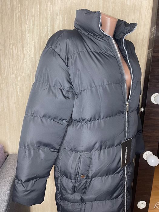 Довге  зимове стьобане пальто від бренду Pretty little thing