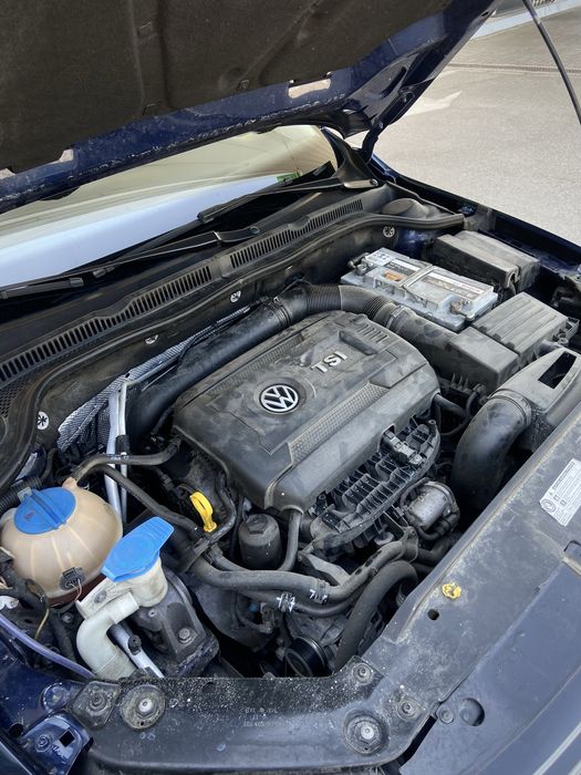 Volkswagen Jetta 1.8 турбо бензин