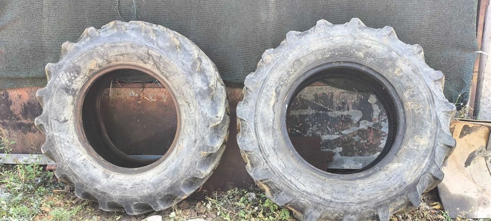 Pneus trator 14.9 -24