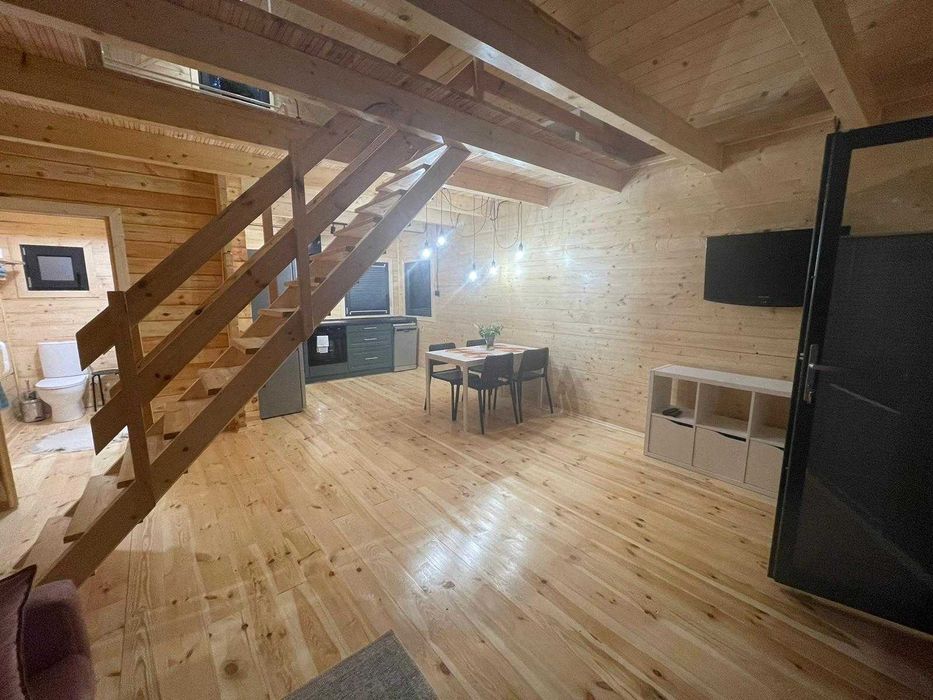 Piękny domek w otoczeniu lasu