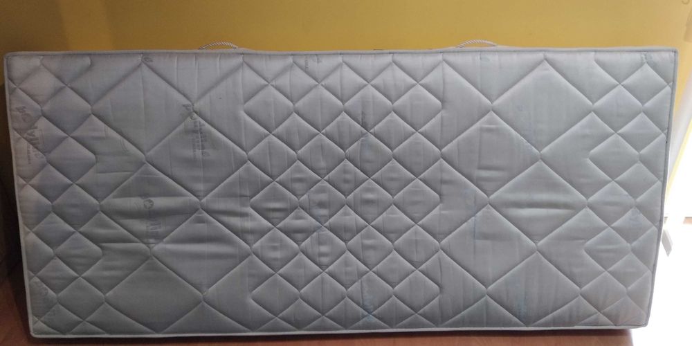 Sprzedam Materac 90 x 200