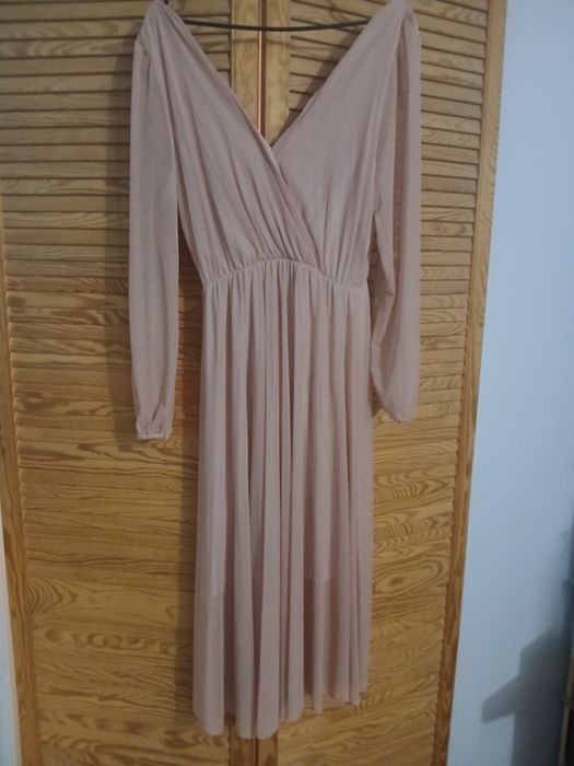 Sukienka pudrowy róż 42 na komunię