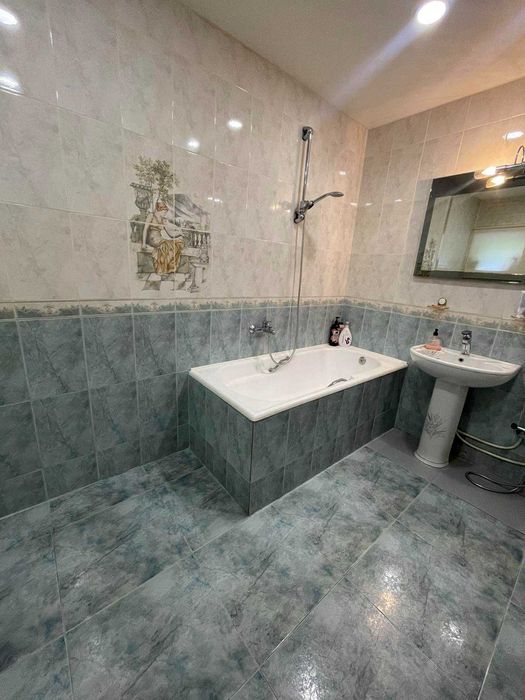 Чудовий будинок на Фонтані. Поруч з морем. 10 ст. Фонтану.