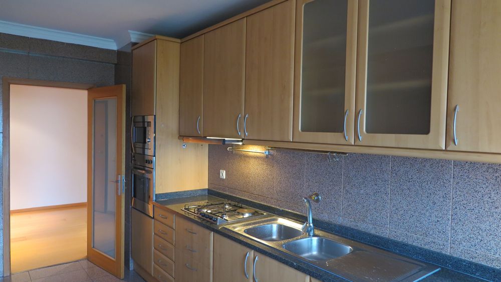 Arrendamento Apartamento T4 Braga