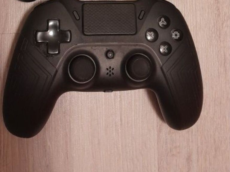 Pad do Play Station 4