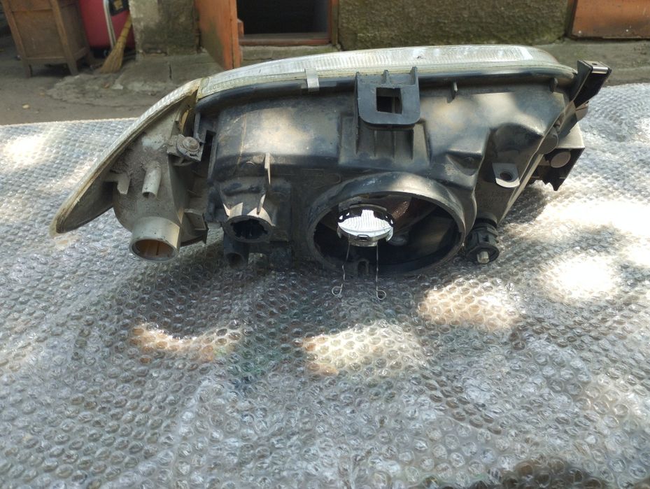 ТЕРМІНОВО продаю фару на Renault Megan (Рено Меган)