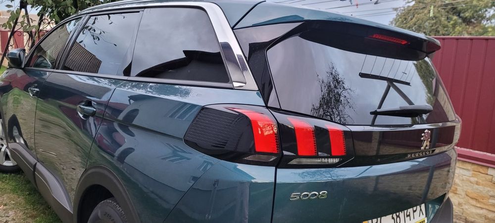 Авто Легкові автомобіль
