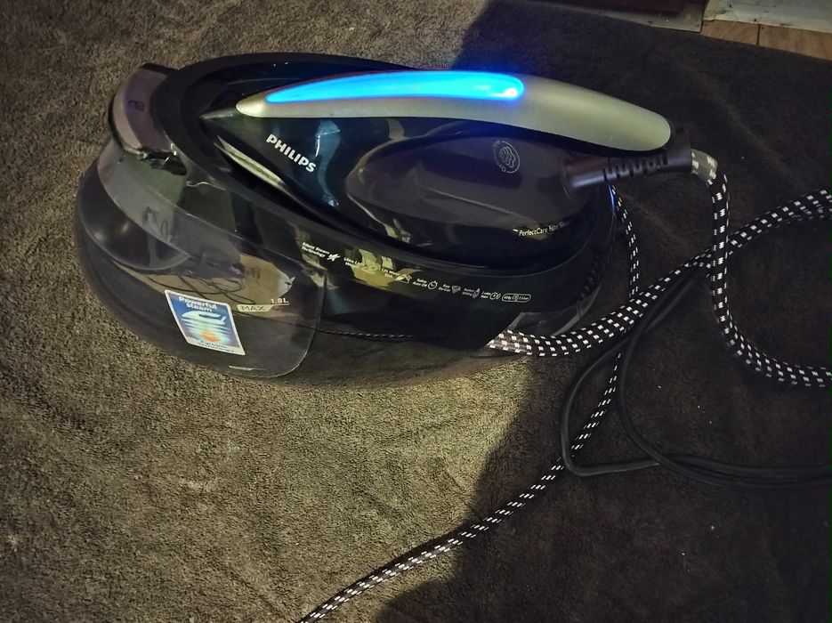 Żelazko, Stacja parowa: Philips PerfectCare Elite Silence GC9650