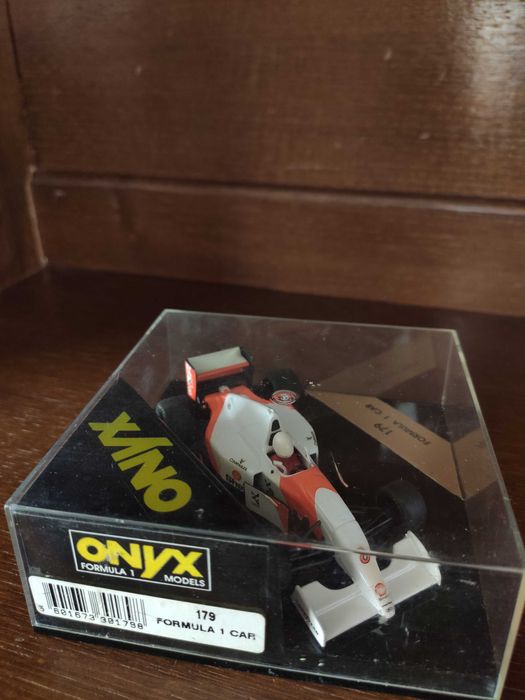 Carro Colecção ONYX 179 F1 McLaren #8 Ayrton Senna - 1/43 edição lim.