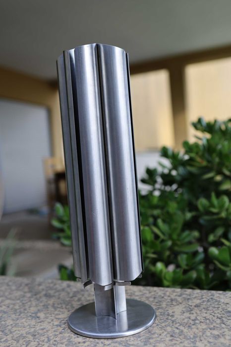 Máquina de Café Nespresso + Suporte para cápsulas em aço inoxidável