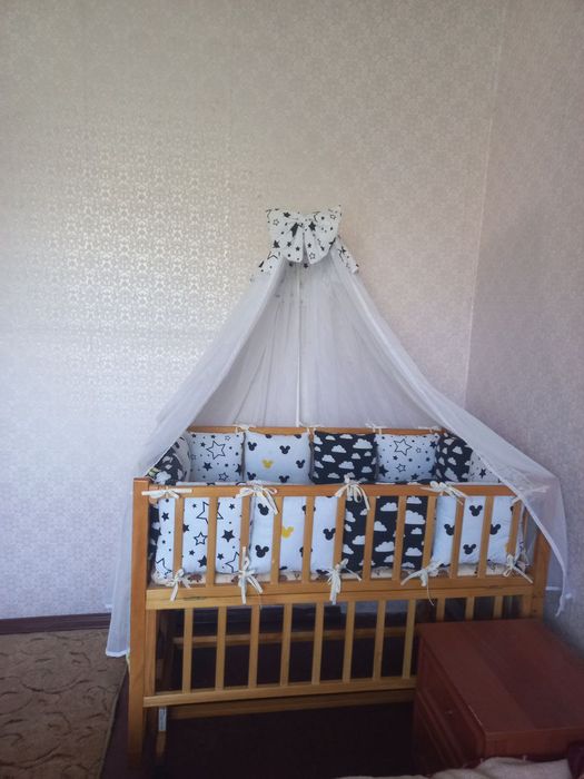 Бортики в ліжечко