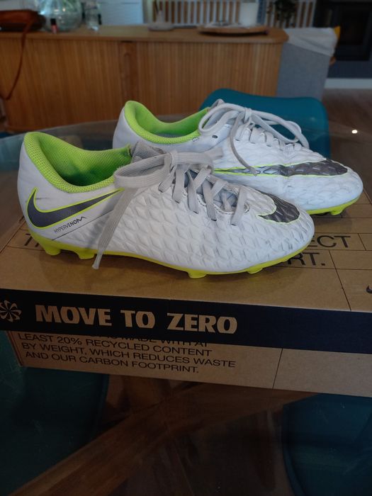 Chuteira Nike- tam. 36.5