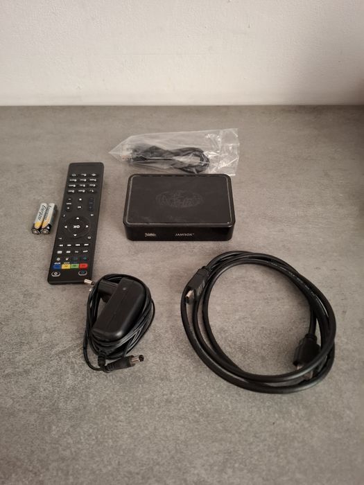 Dekoder IPTV Jambox MAG255 – pełny zestaw