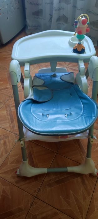 Стілець, столик годувальний, крісло
