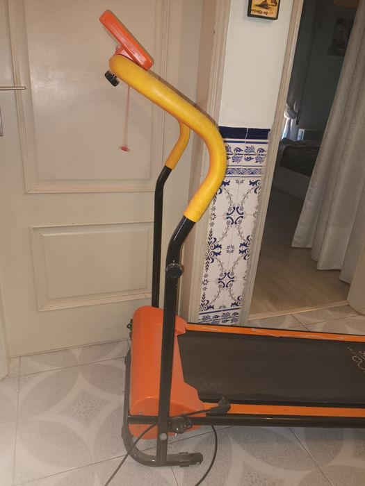 Vendo passadeira eletrica com avaria