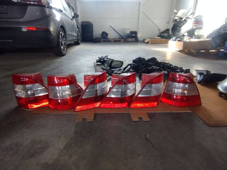 Задні стопи на Mersedes ML 163