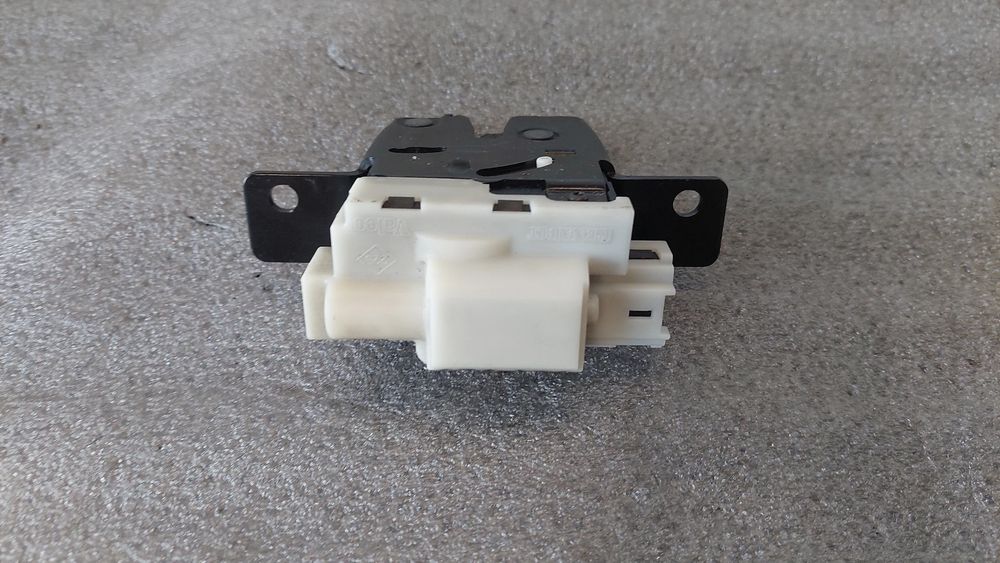 Fechadura / fecho da mala RENAULT Clio III (BR0/1, CR0/1)