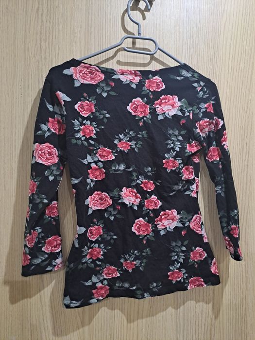 (38) Bluzka damska r.M