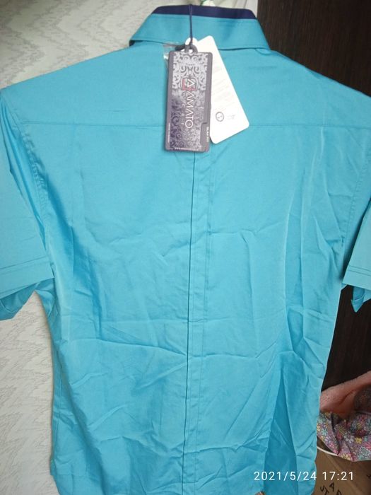 Новая  срочно рубашка
