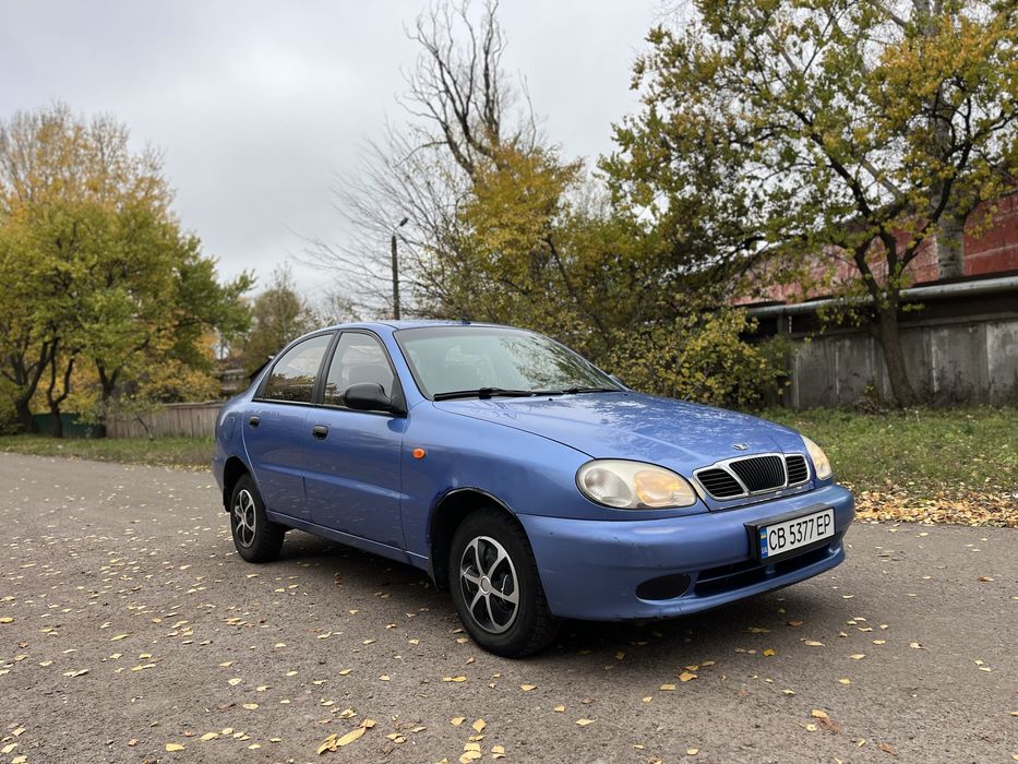 Продам автомобіль повністю обслужений, вкладень не потребує.