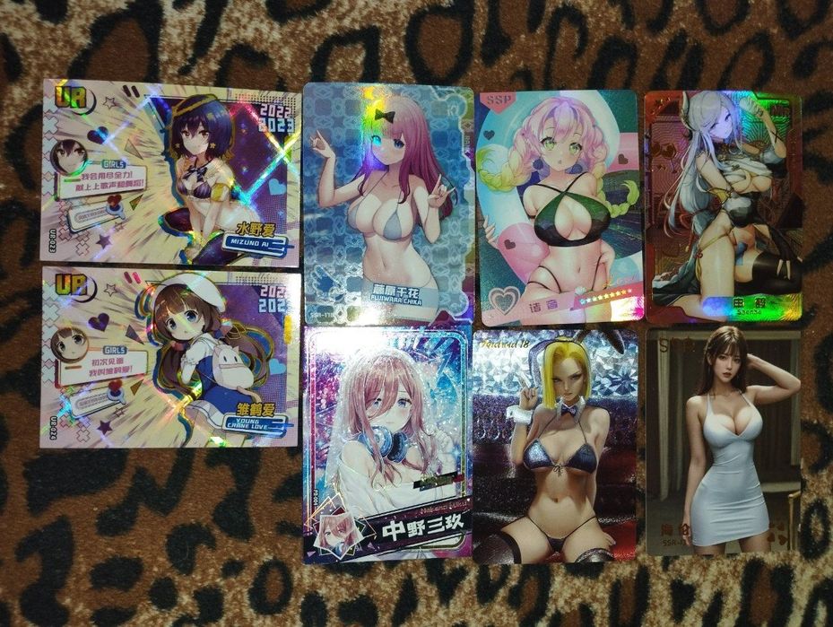 Карточки колекційні аніме дівчата